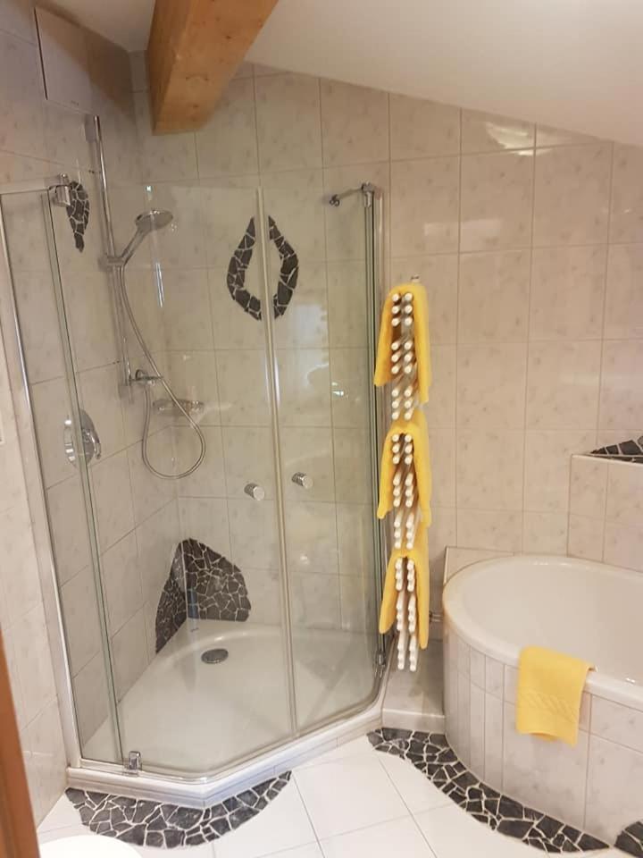 فندق Zum Eichhof ريت ام وينكل المظهر الخارجي الصورة